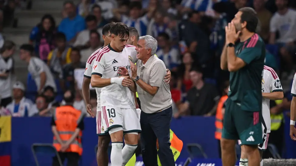 Carlos Espí Rescues Mourinho as Real Madrid Begin New Era With Dramatic Win